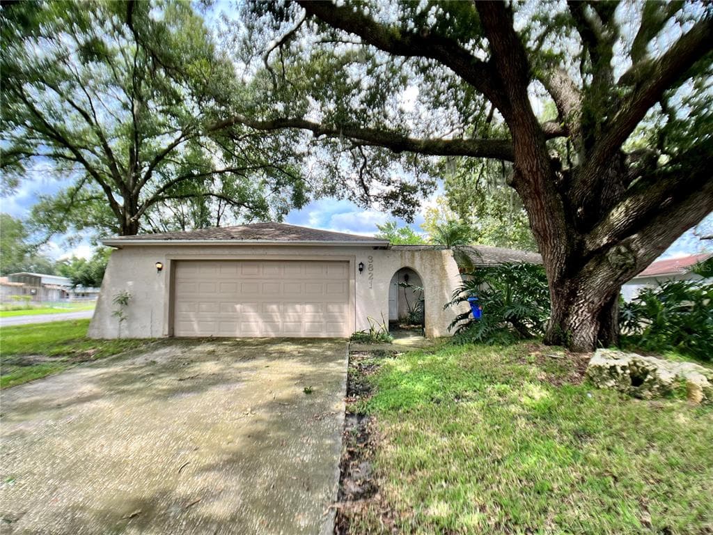 3821 SOUTHVIEW DRIVE BRANDON, FL 33511