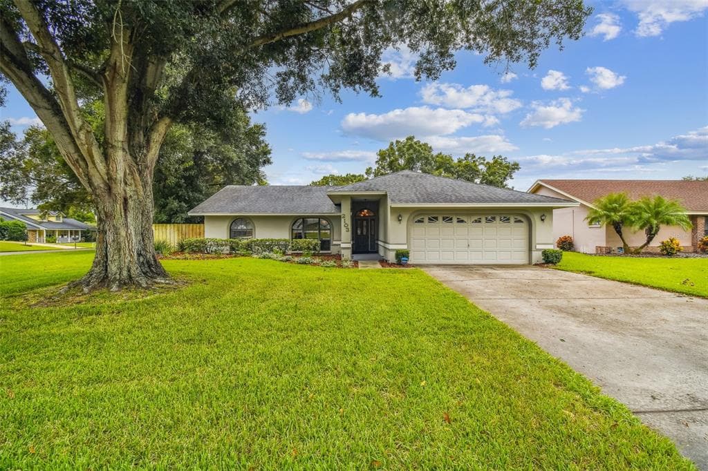 2103 JONATHAN LANE WINTER HAVEN, FL 33884