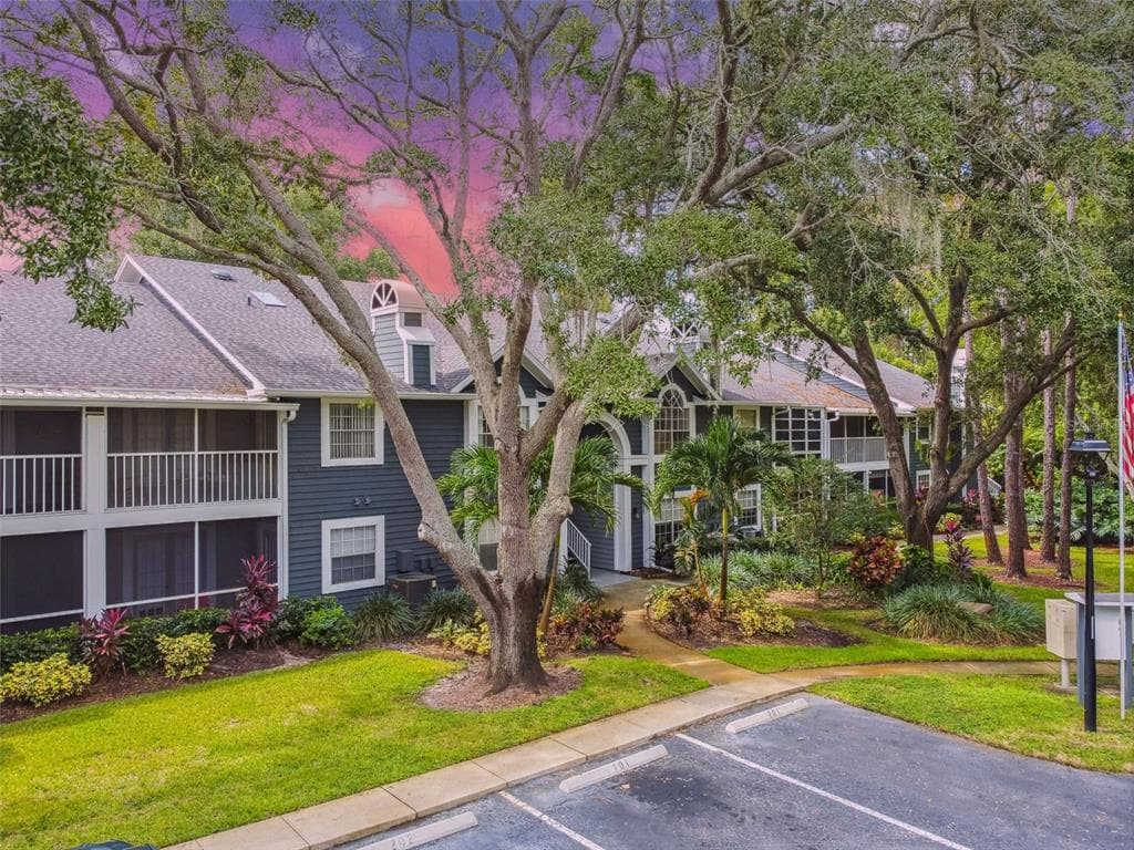 2101 FOX CHASE BOULEVARD UNIT 101 PALM HARBOR, FL 34683