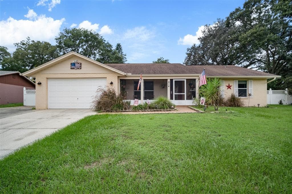 914 TARAWOOD LANE VALRICO, FL 33594