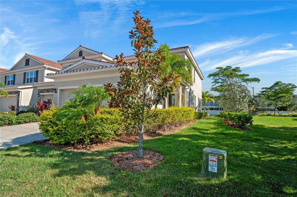 499 53RD AVENUE N ST PETERSBURG, FL 33703