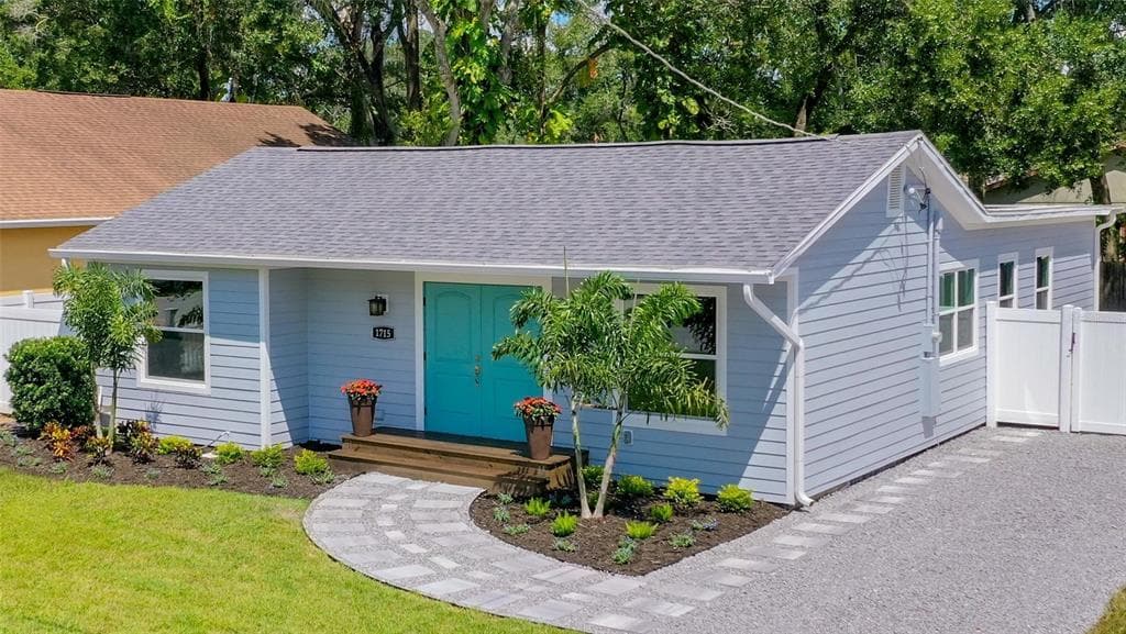 1715 W POWHATAN AVENUE TAMPA, FL 33603