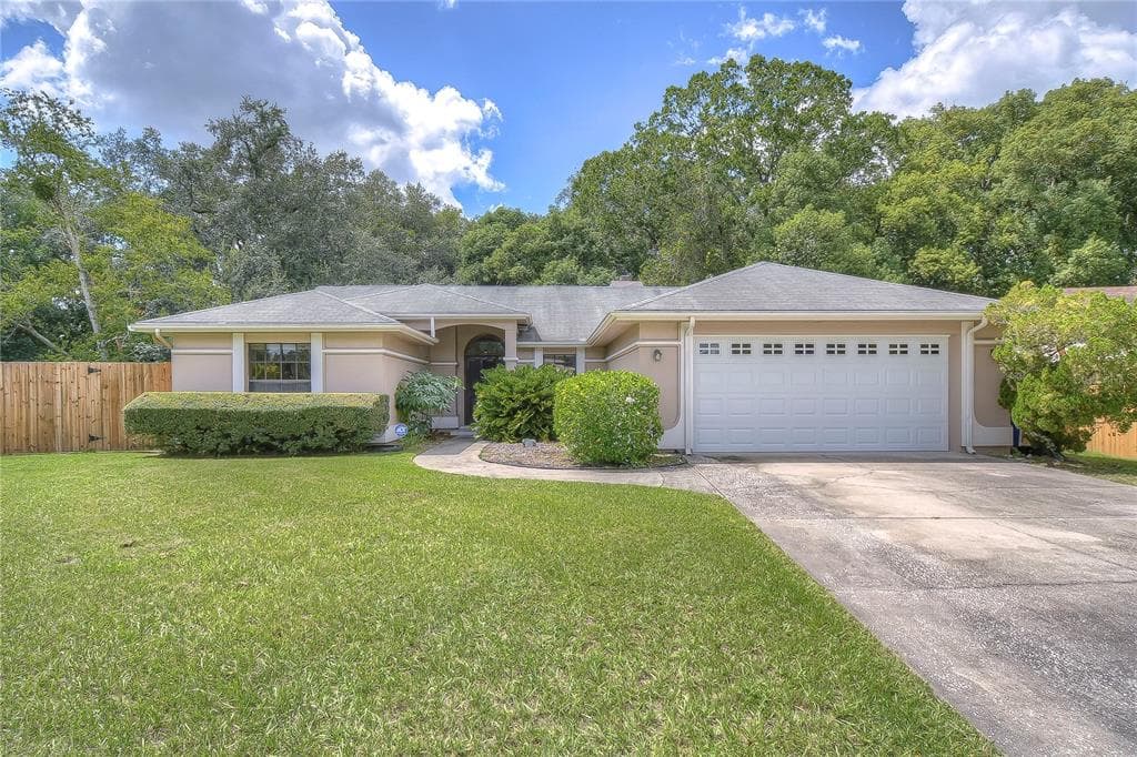 510 SIOBHAN COURT TAMPA, FL 33613