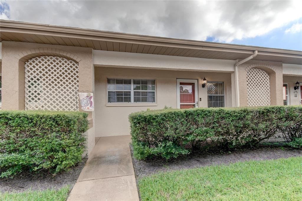 2460 NORTHSIDE DRIVE UNIT 1207 CLEARWATER, FL 33761