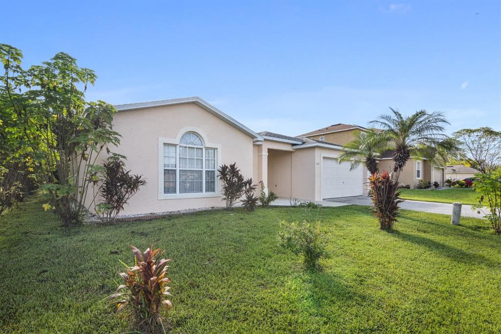 829 PALERMO COURT KISSIMMEE, FL 34758