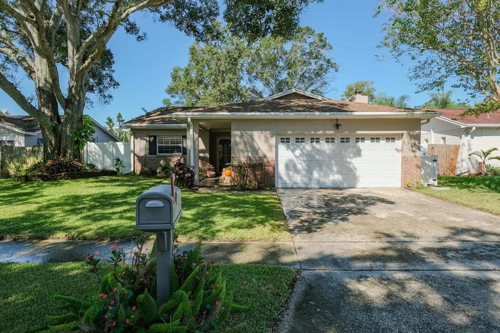 1668 E ORANGESIDE ROAD PALM HARBOR, FL 34683