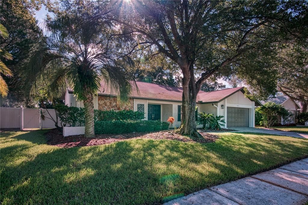 14111 KNOTTINGSLEY PLACE TAMPA, FL 33624
