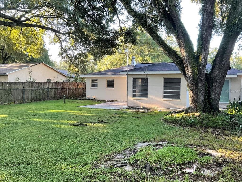 5008 E CLUSTER AVENUE TAMPA, FL 33617