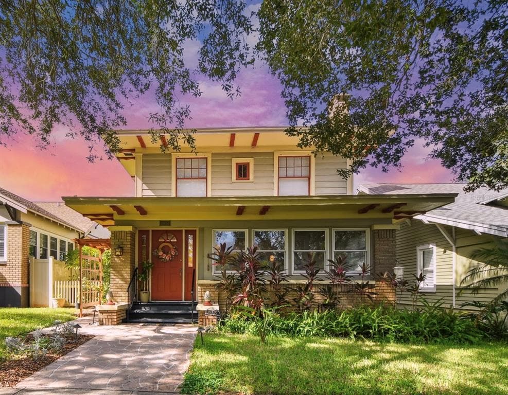 109 13TH AVENUE NE ST PETERSBURG, FL 33701