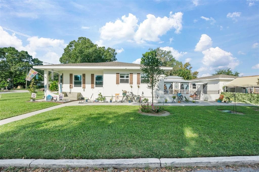 861 AVENUE H NE WINTER HAVEN, FL 33881
