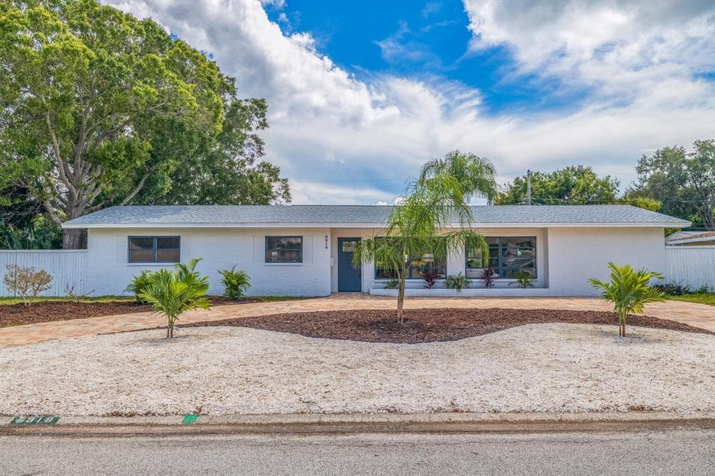 6818 10TH AVENUE N ST PETERSBURG, FL 33710