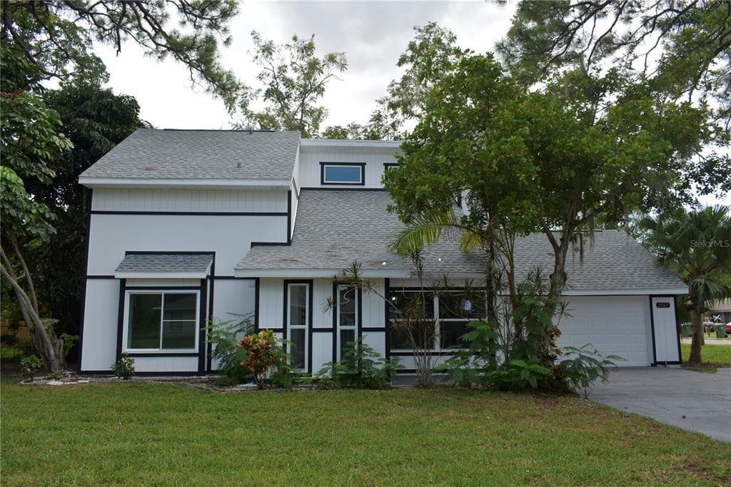 2707 17TH AVENUE W BRADENTON, FL 34205