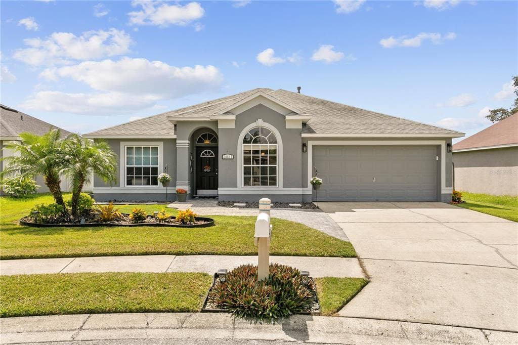 28812 SKYGLADE PLACE WESLEY CHAPEL, FL 33543
