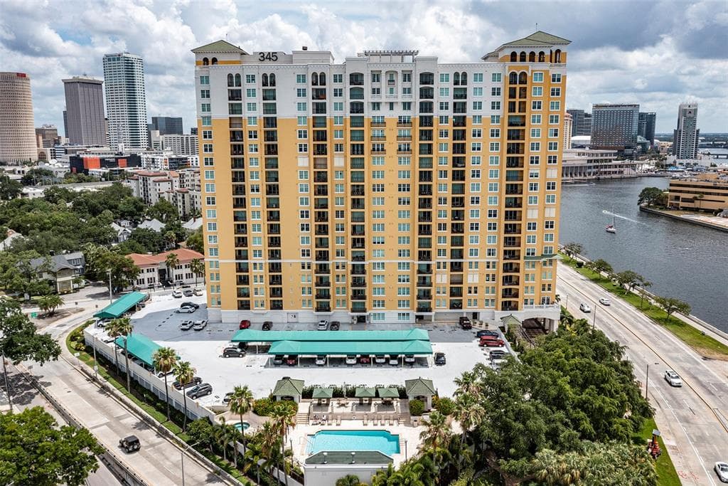345 BAYSHORE BOULEVARD UNIT 909 TAMPA, FL 33606