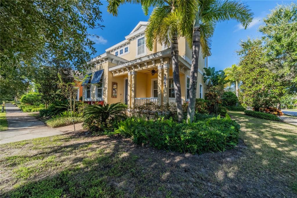 530 WINTERSIDE DRIVE