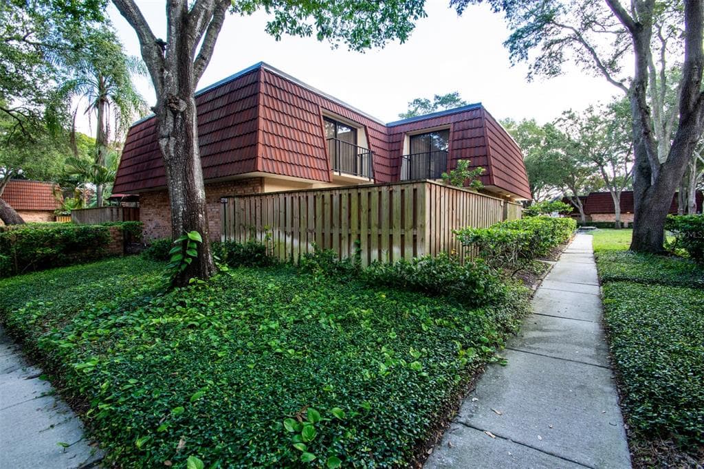2710 14TH COURT UNIT 2710 PALM HARBOR, FL 34684
