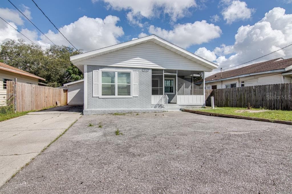 2816 ELLIS AVENUE LAKELAND, FL 33803