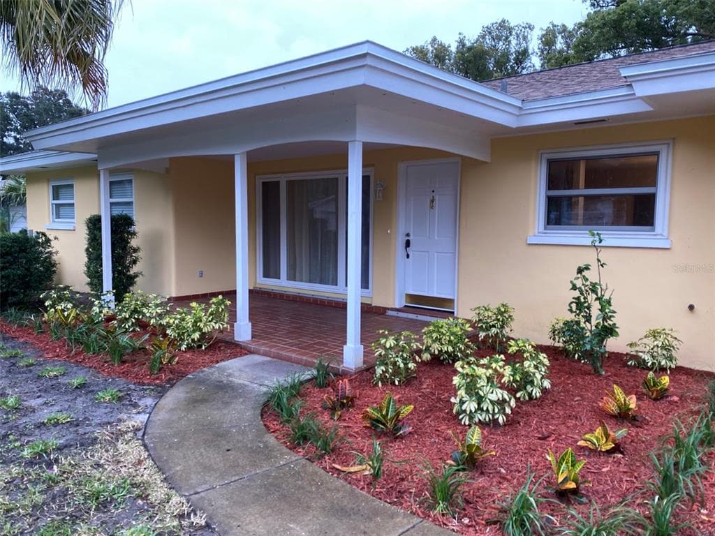 1855 OAK LAKE DRIVE CLEARWATER, FL 33764