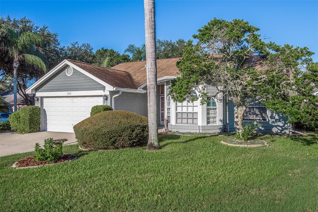 1722 WINNERS CIRCLE TARPON SPRINGS, FL 34689