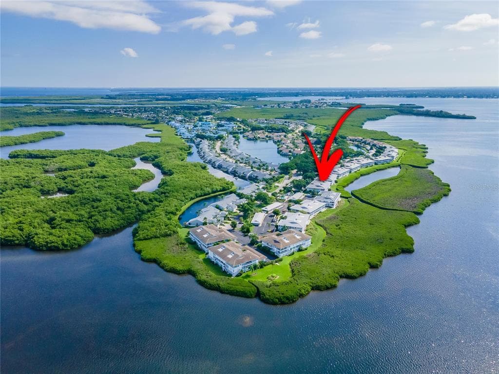 1289 EDGEWATER CIRCLE BRADENTON, FL 34209