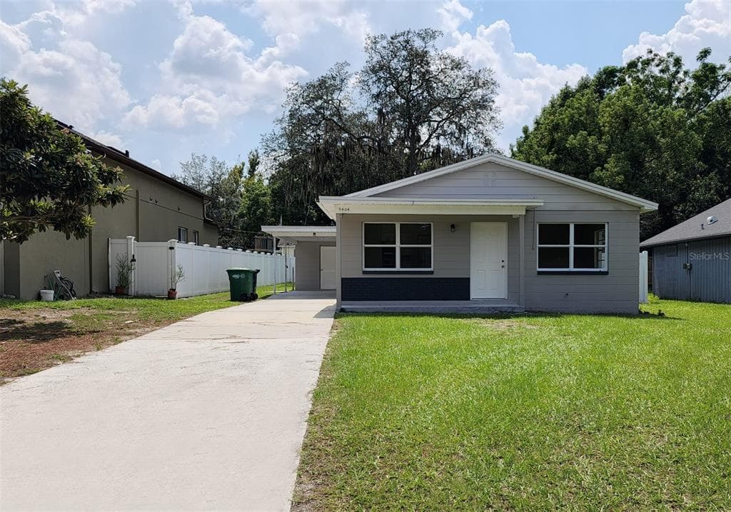9404 FOREST HILLS DRIVE TAMPA, FL 33612