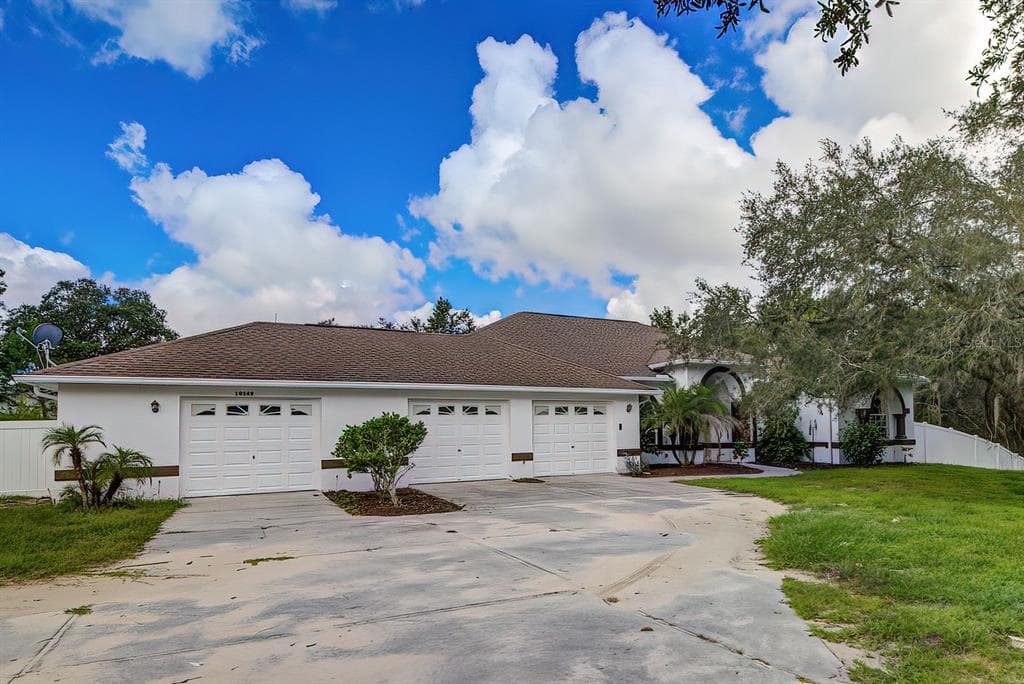 10549 NODDY TERN ROAD WEEKI WACHEE, FL 34613
