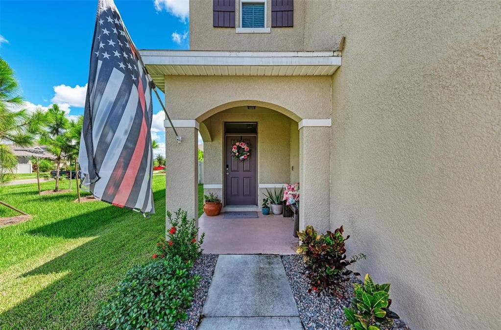 16804 TRITE BEND STREET WIMAUMA, FL 33598