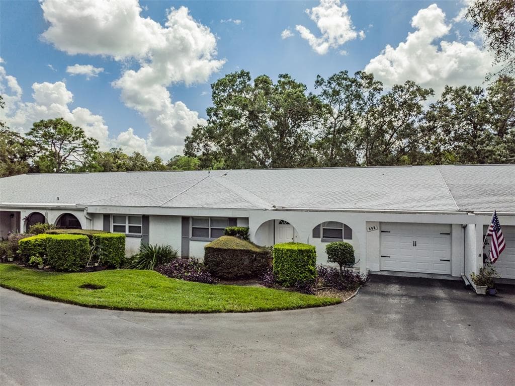 320 PALMER CIRCLE PALM HARBOR, FL 34685