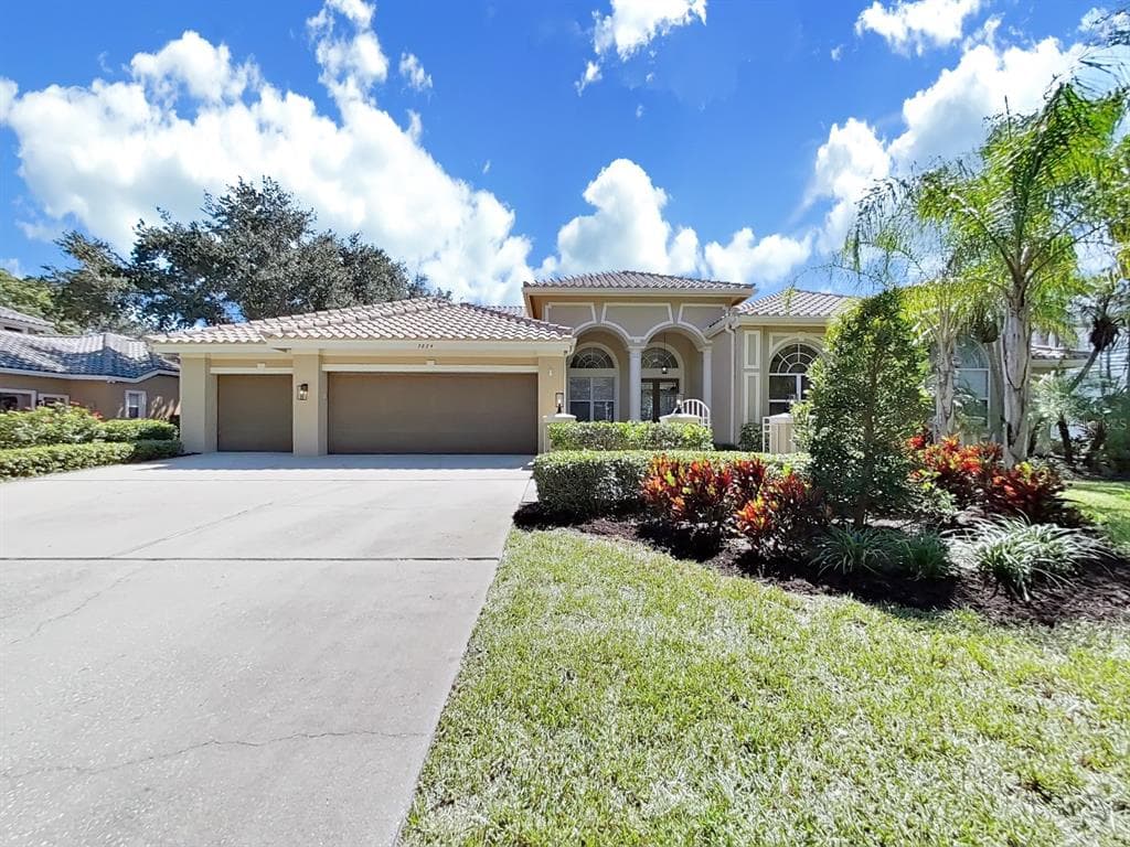 7664 HUNTER LANE N PINELLAS PARK, FL 33782