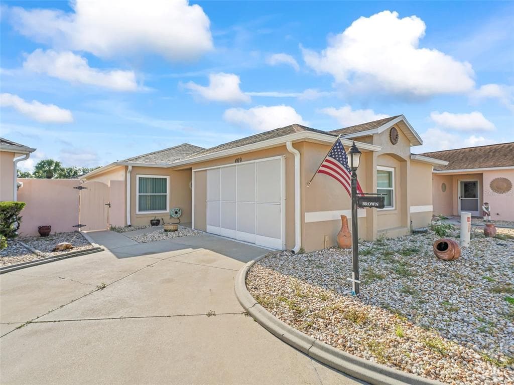 409 CAMBIO COURT