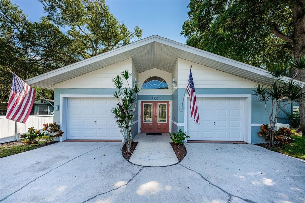 1323 PINE AVENUE NW LARGO, FL 33770