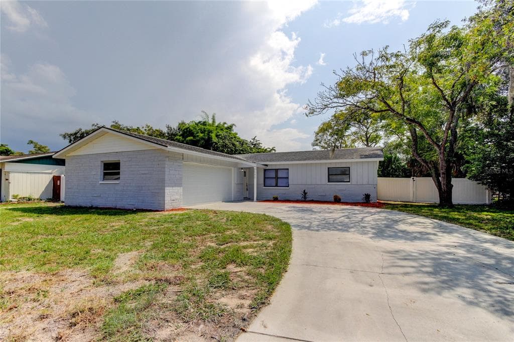 5540 AULD LANE HOLIDAY, FL 34690