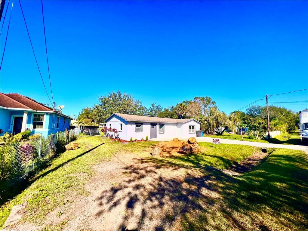 14602 LAKE AVENUE DOVER, FL 33527