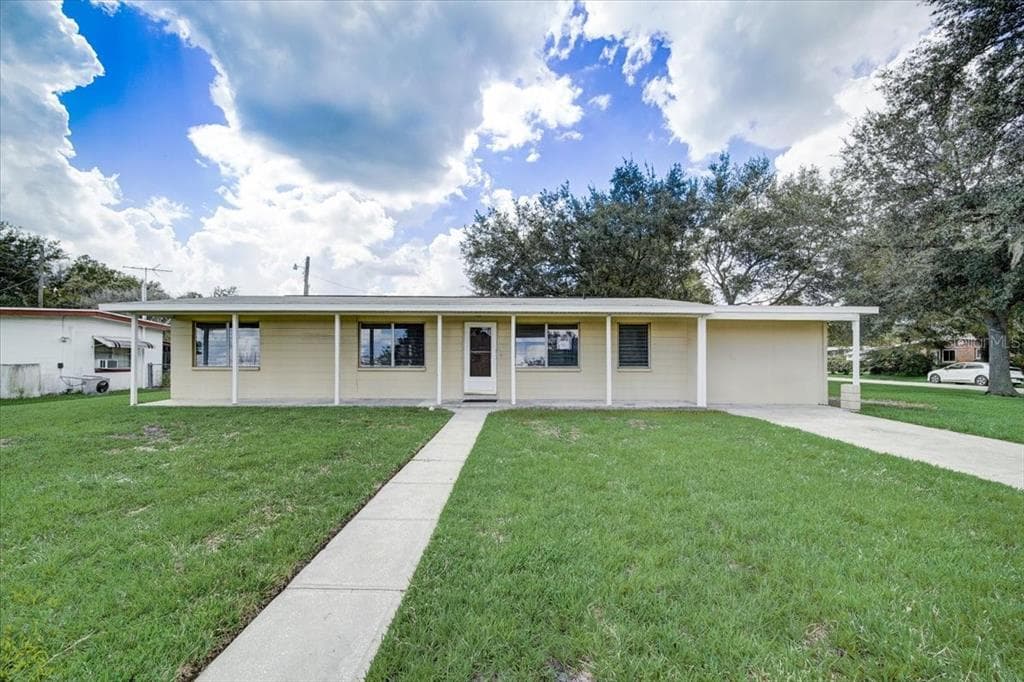 419 POINCIANA CIRCLE KISSIMMEE, FL 34744