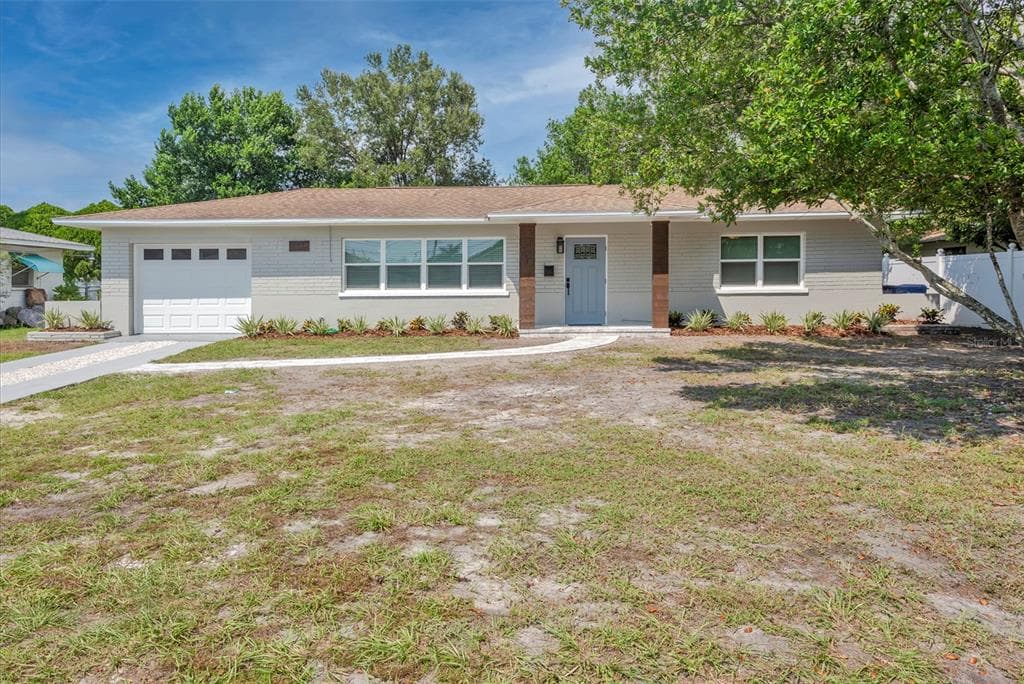 3893 22ND AVENUE N ST PETERSBURG, FL 33713