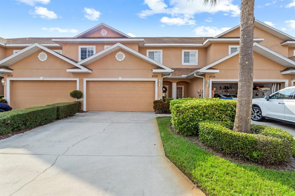 9722 TAYLOR ROSE LANE LARGO, FL 33777
