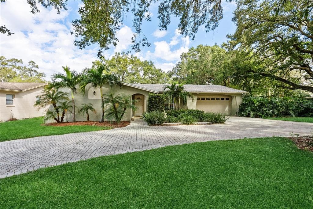 707 LANEWOOD DRIVE SEFFNER, FL 33584