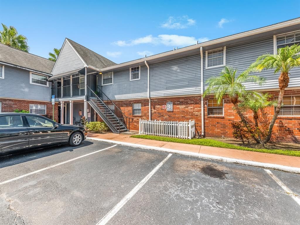 200 COUNTRY CLUB DRIVE UNIT 404 LARGO, FL 33771