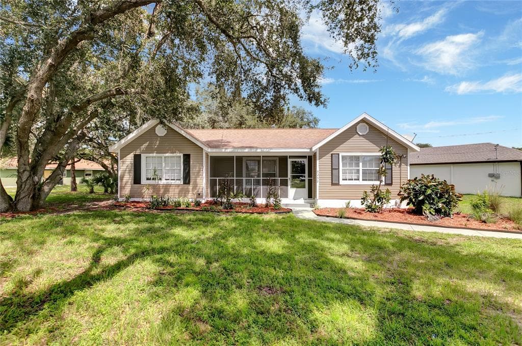 5258 BUTTERFLY LANE NORTH PORT, FL 34288