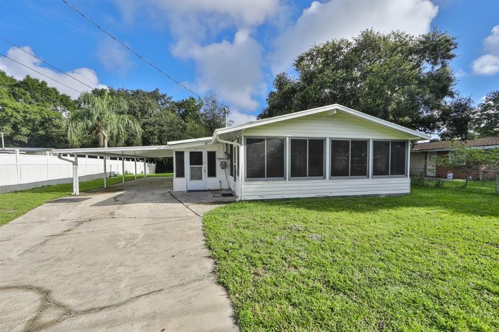131 7TH TERRACE WAHNETA WAY W WINTER HAVEN, FL 33880
