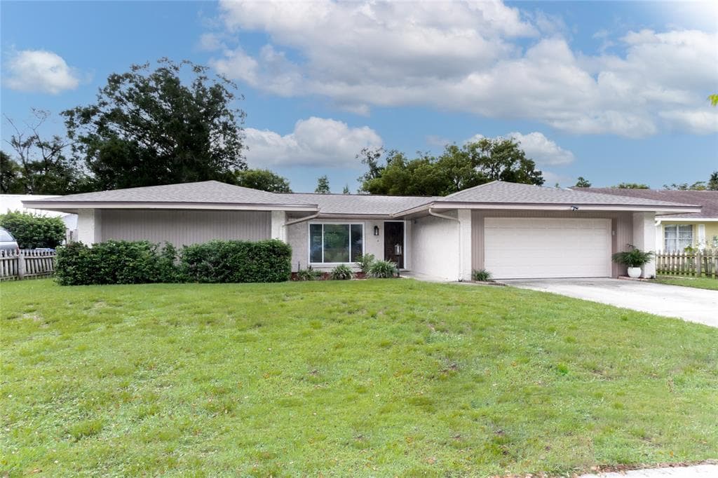 17805 SUNRISE DRIVE LUTZ, FL 33549