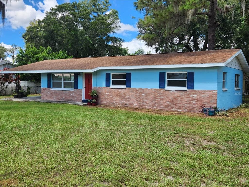 4326 E GROVE VIEW AVENUE TAMPA, FL 33617