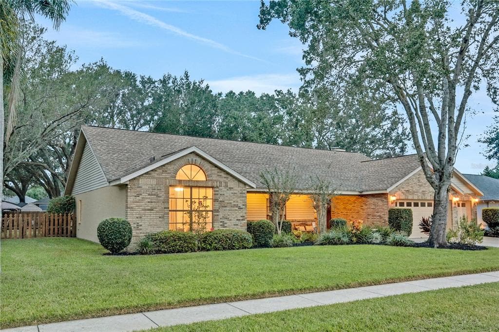 2211 GLEN MIST DRIVE VALRICO, FL 33594