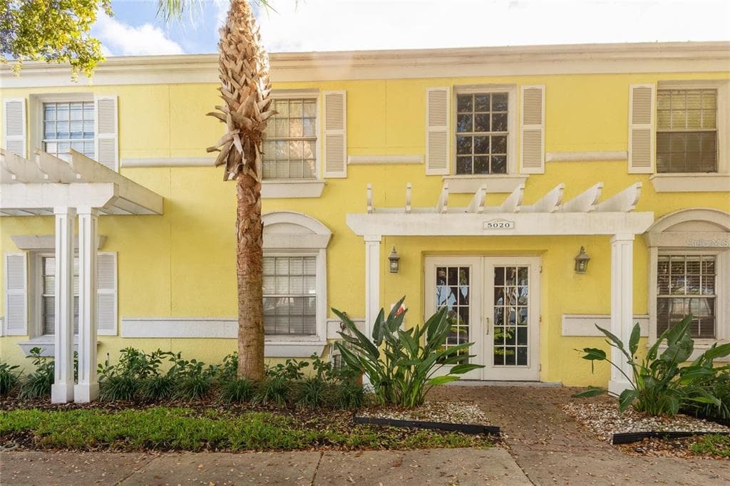 5020 BEACH DRIVE SE UNIT A ST PETERSBURG, FL 33705