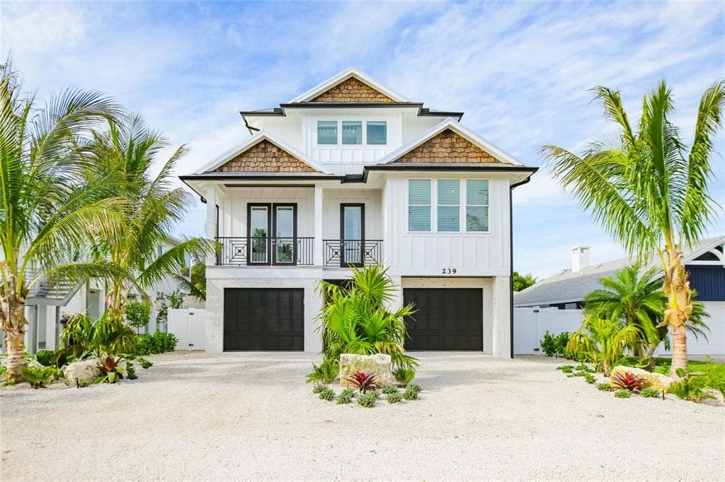 239 S HARBOR DRIVE HOLMES BEACH, FL 34217