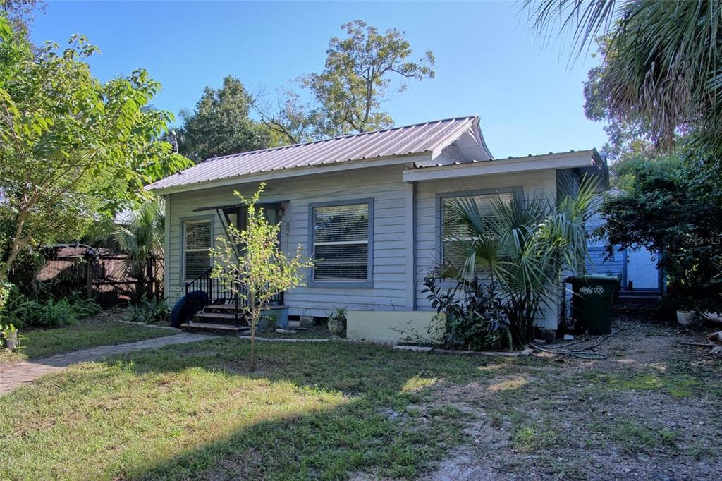 8211 N 10TH STREET TAMPA, FL 33604