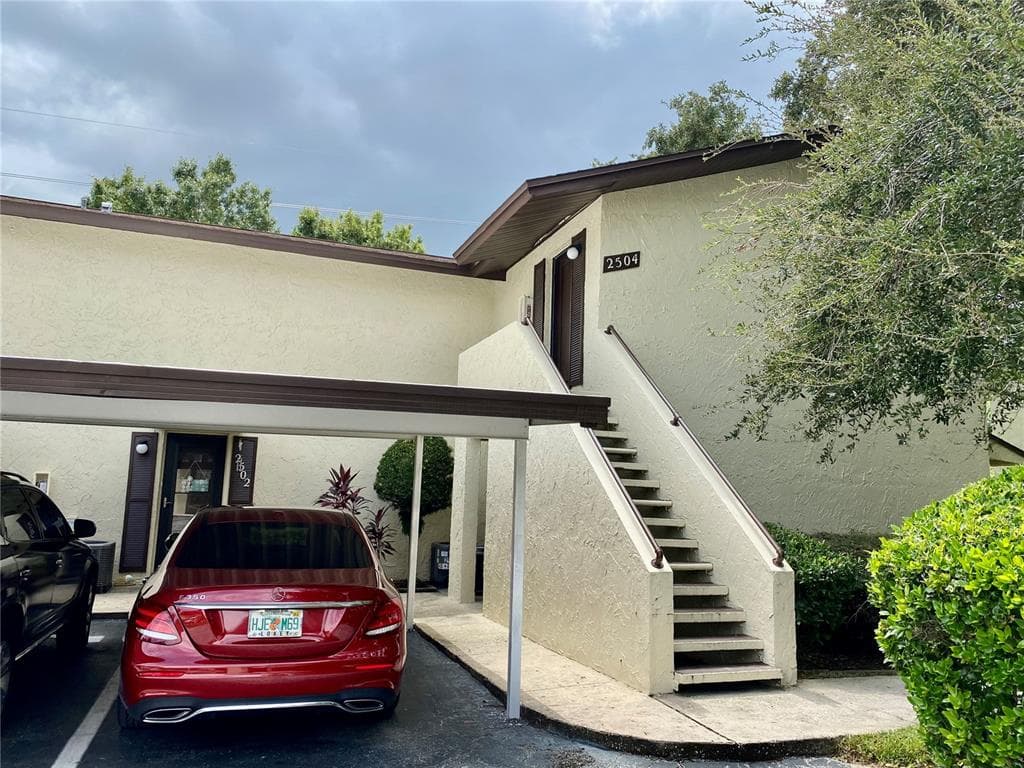 501 E BAY DRIVE UNIT 2504 LARGO, FL 33770