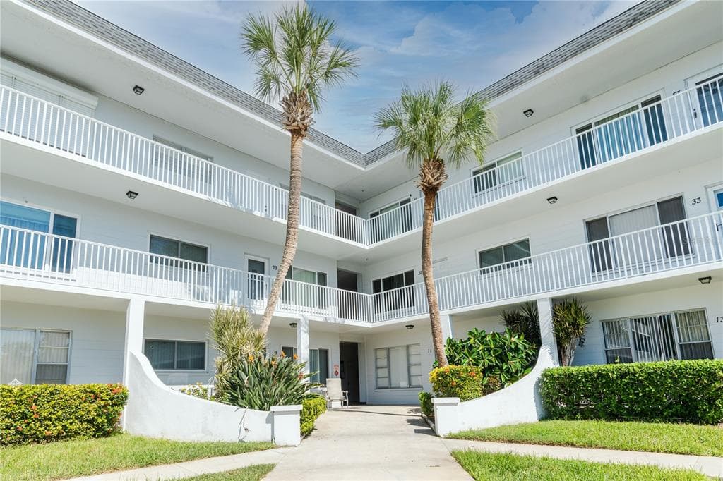 2001 WORLD PARKWAY BOULEVARD UNIT 45 CLEARWATER, FL 33763