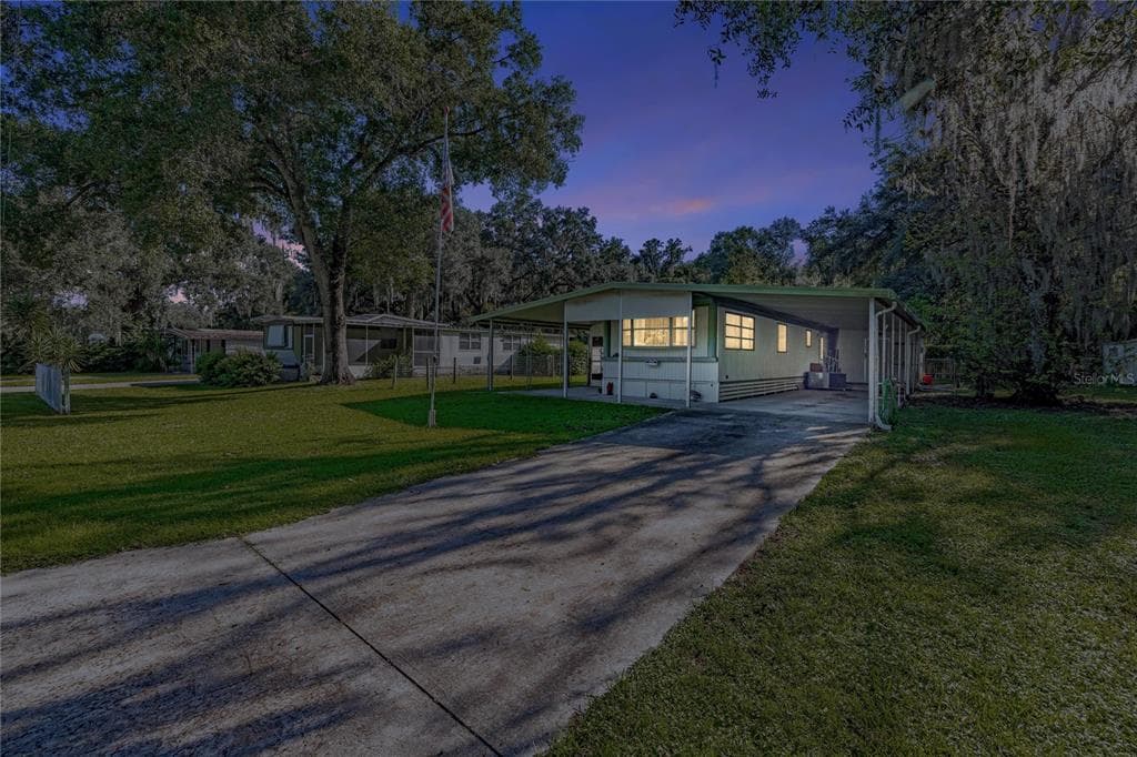 4648 CHARTER STREET ZEPHYRHILLS, FL 33542