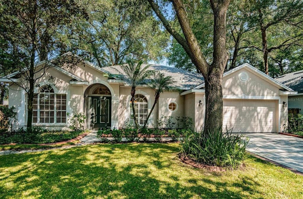 2102 FAWN MEADOW DRIVE VALRICO, FL 33594